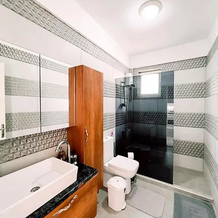 Esentepe Turtle Bay Village 2-bedroom Sea View Apartmán *